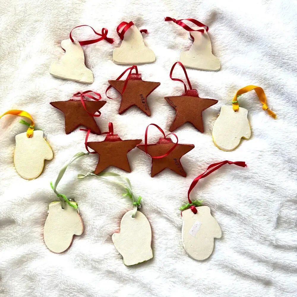 Lot of 13 Hand Painted Ceramic Folk Art Country Holiday Christmas Tree Ornaments
